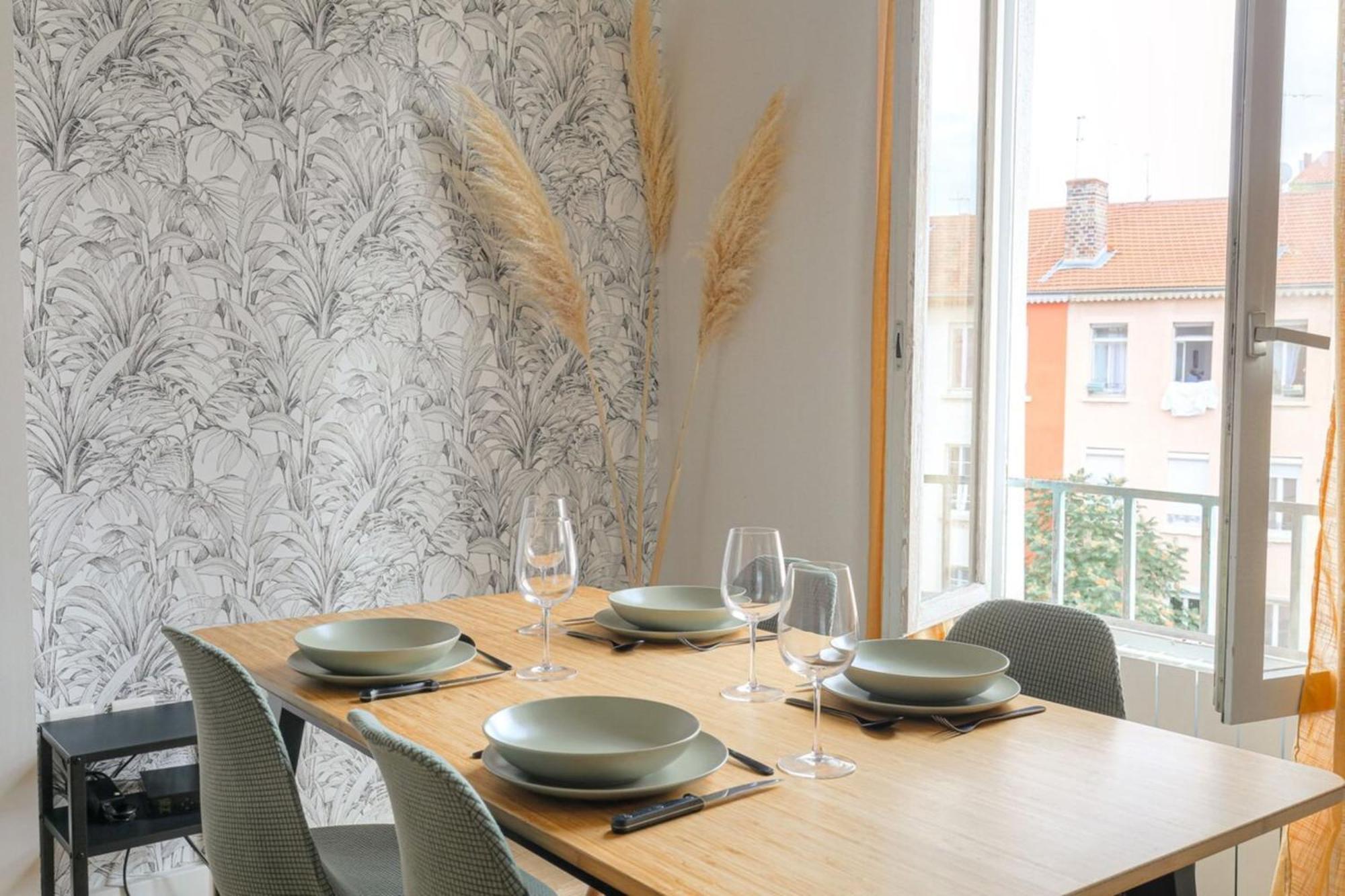 Appartement Duplex Spacieux Et Design Proche La Part-Dieu à Lyon Extérieur photo